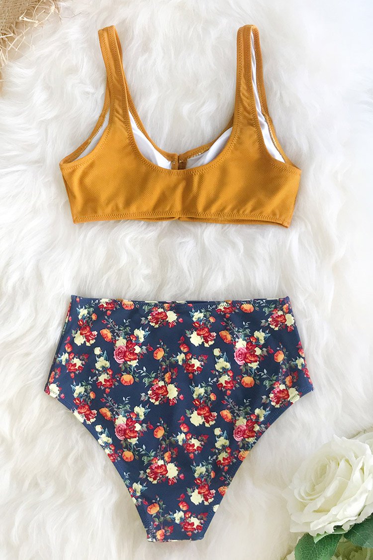 Bikini Floral Cintura Alta con Botones Caramelo