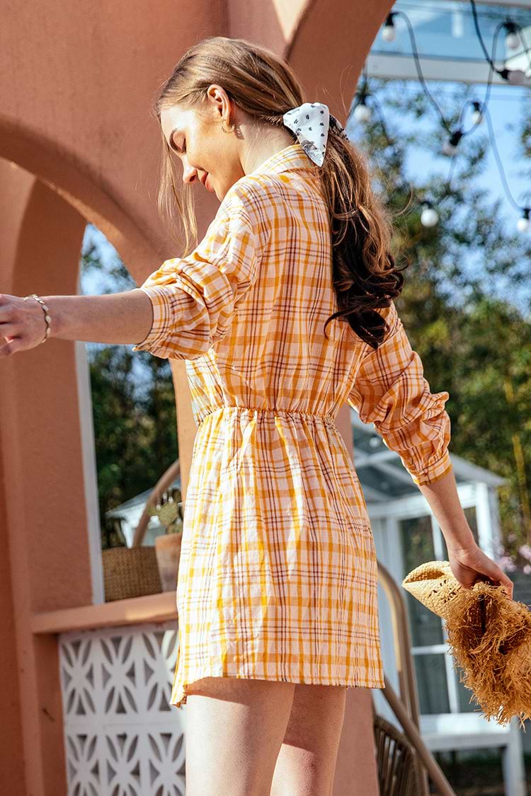 Vestido Aisha de Gingham con mangas largas y cuello camisero