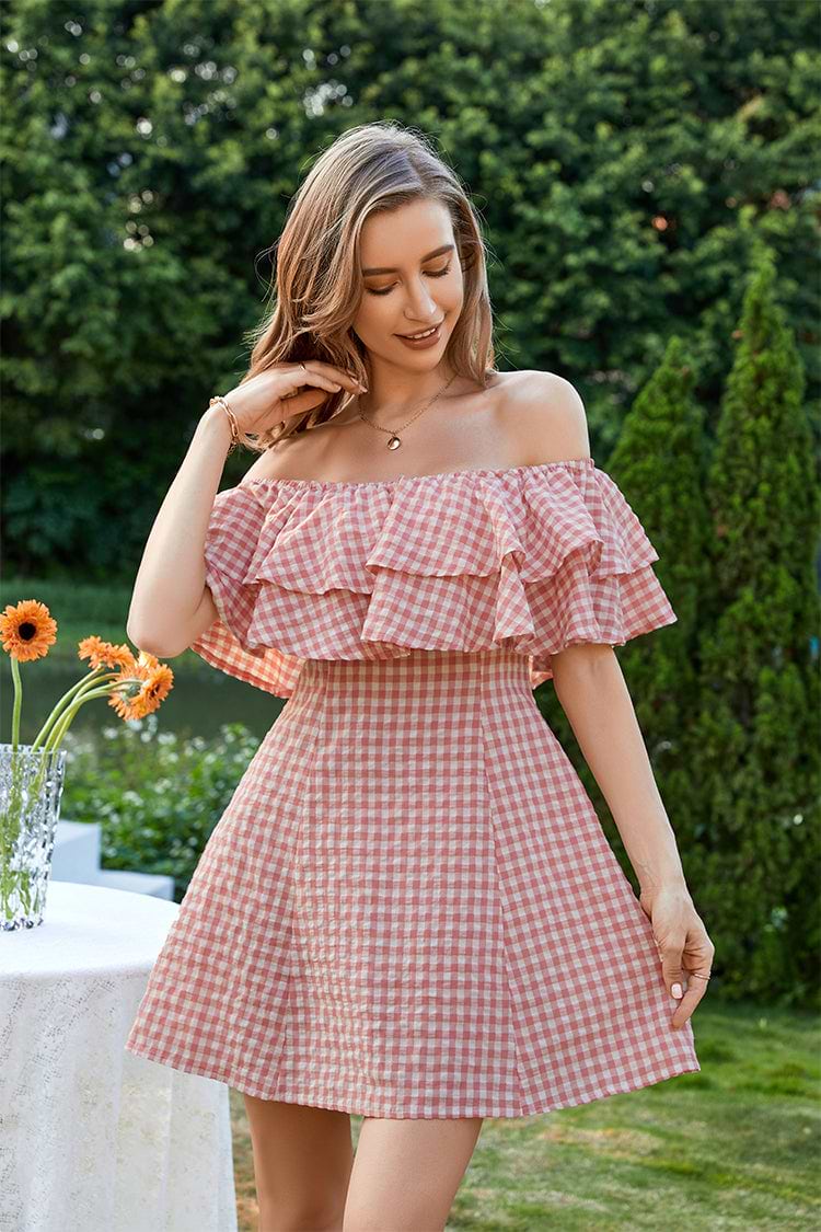 Erma Vestido de mini length en forma de A y con hombros al aire