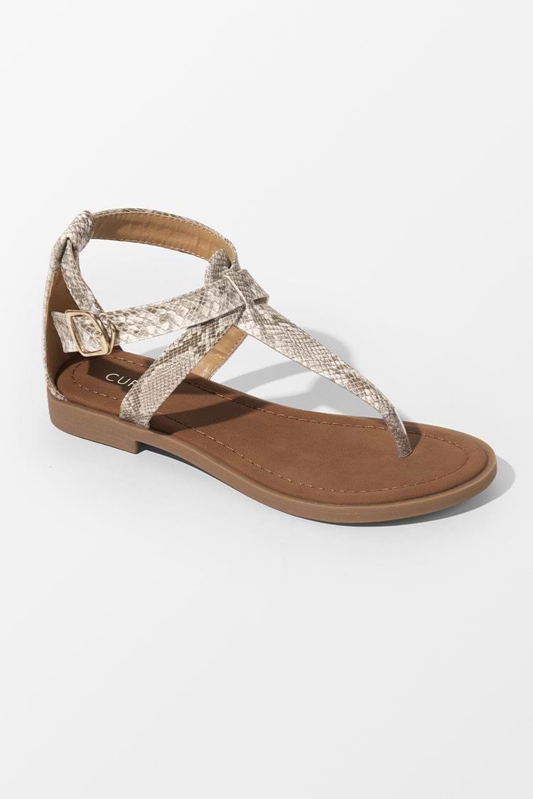 Sandalen mit offener Zehenartie und Tanga-Riemchen