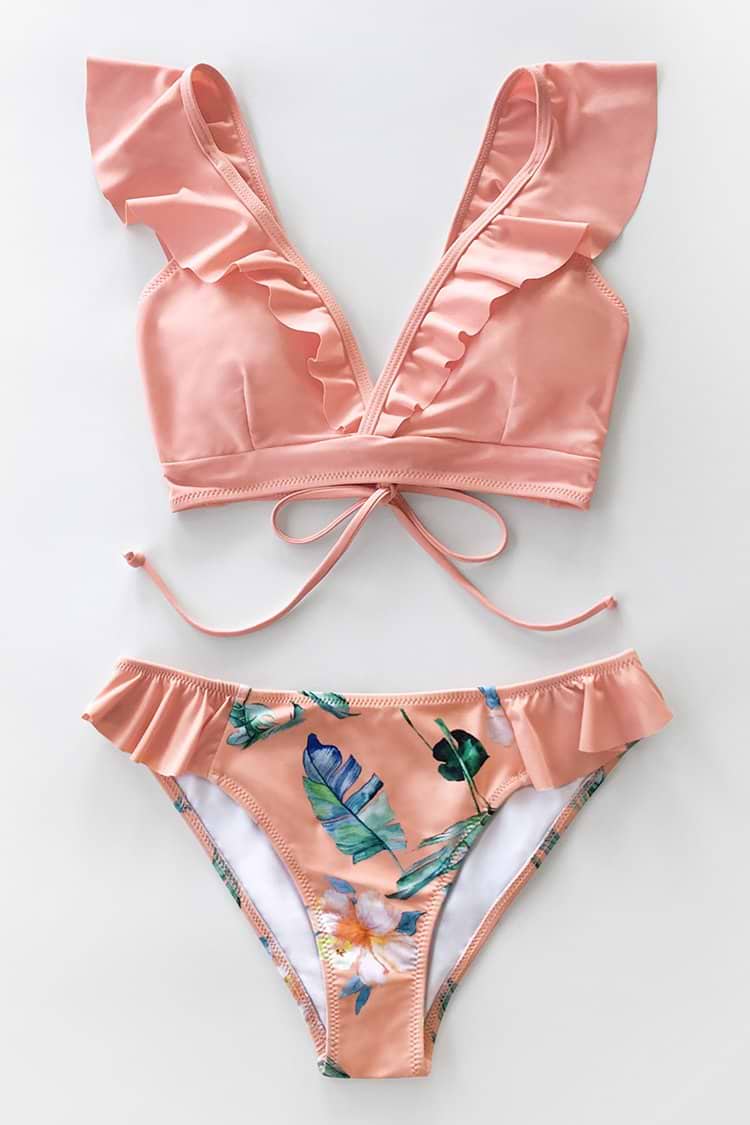 Bikini rosa con volantes tropicales