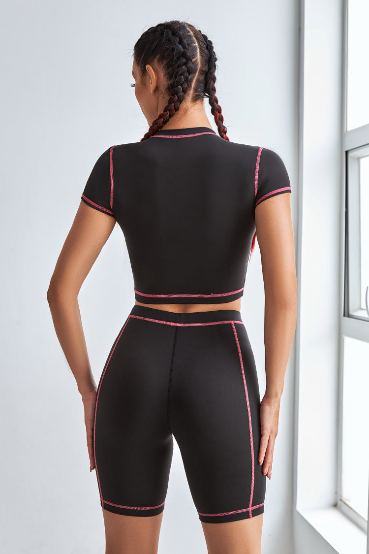 Top und Shorts-Set mit Kontrastbindung