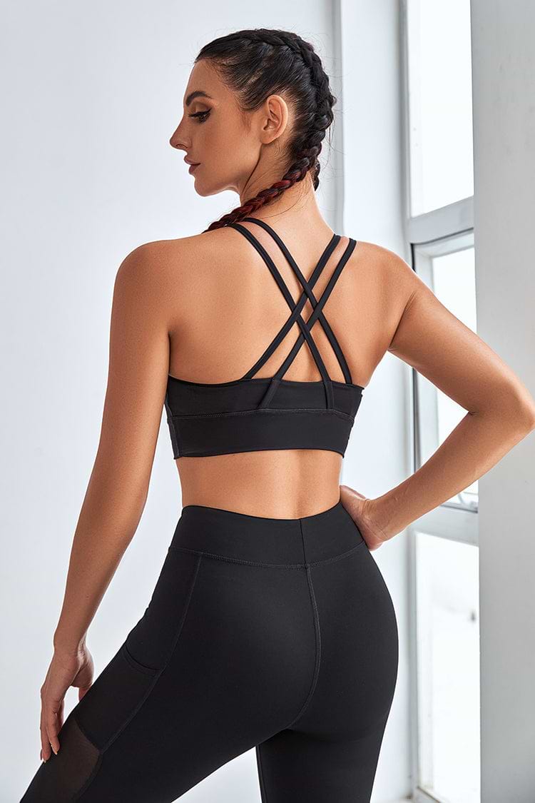 Soutien-gorge de sport noir à col en U