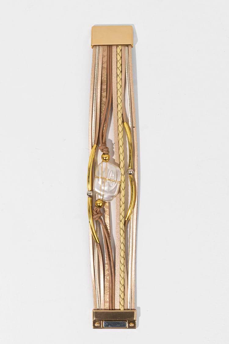 Türkisfarbenes Boho-Armband aus Perlen