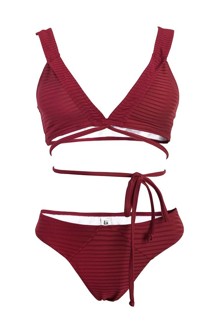 Bikini  Rojo Con Cuello En V Profundo