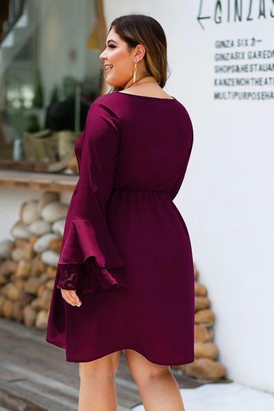 Vestido de talla grande con manga con volantes rojos