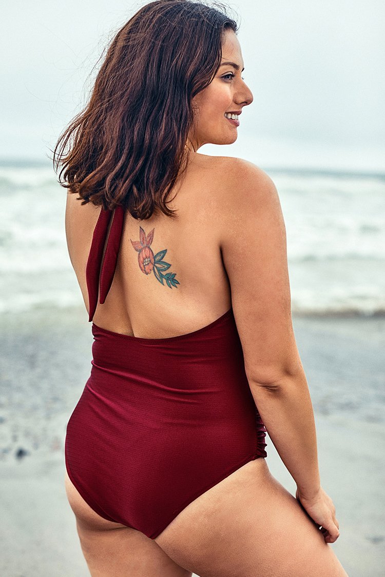 Bañador rojo con halter de talla grande