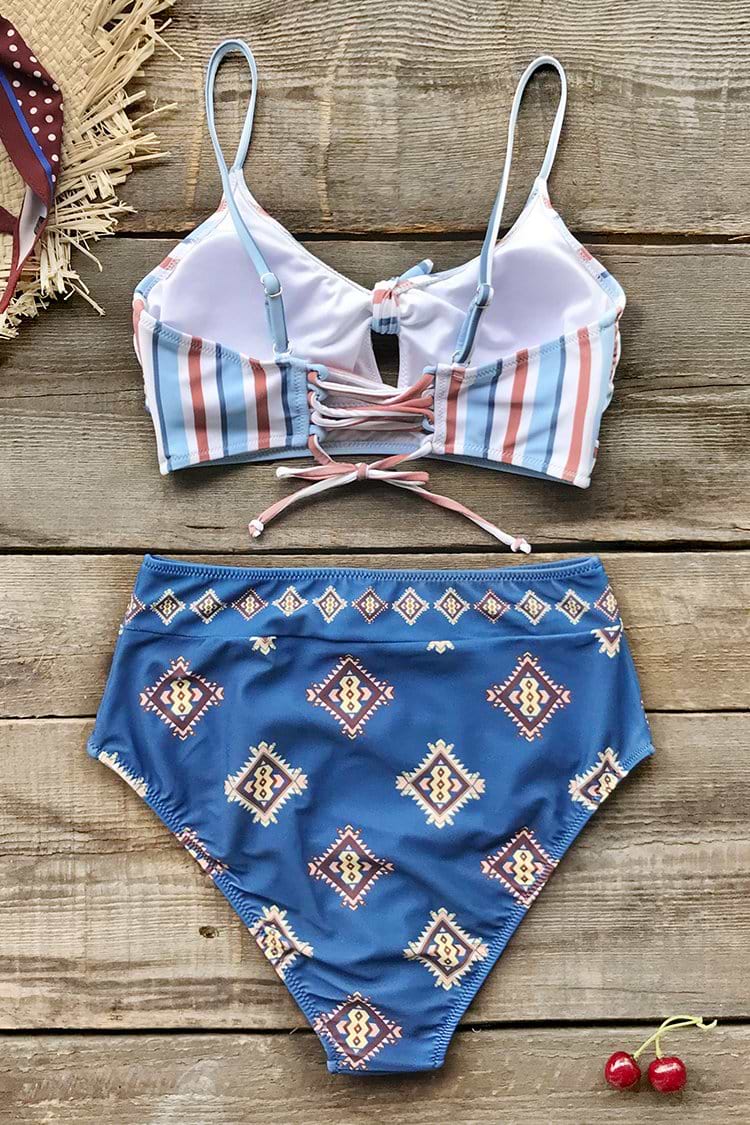 Bikini Anudado Estampado Rojo Y Azul