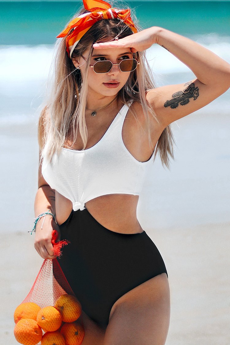 Bañador anudado en blanco y negro