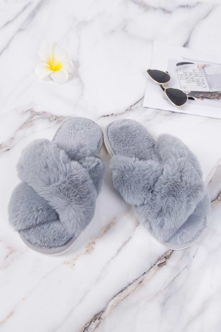 Pantuflas de esponjosas con tiras cruzadas grises Karter