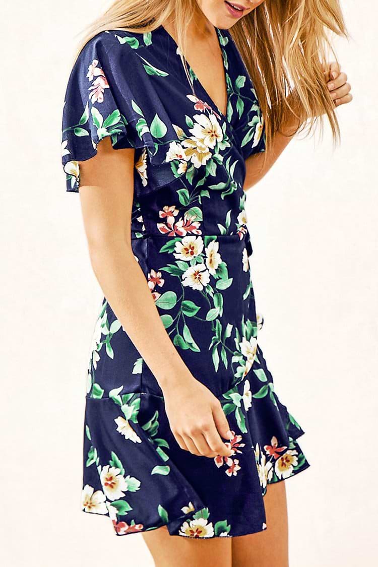 Vestido estampado floral azul marino de encaje con volantes