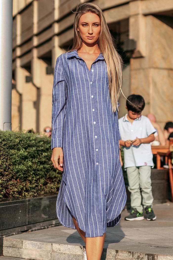 Vestido camisero largo con botones a rayas