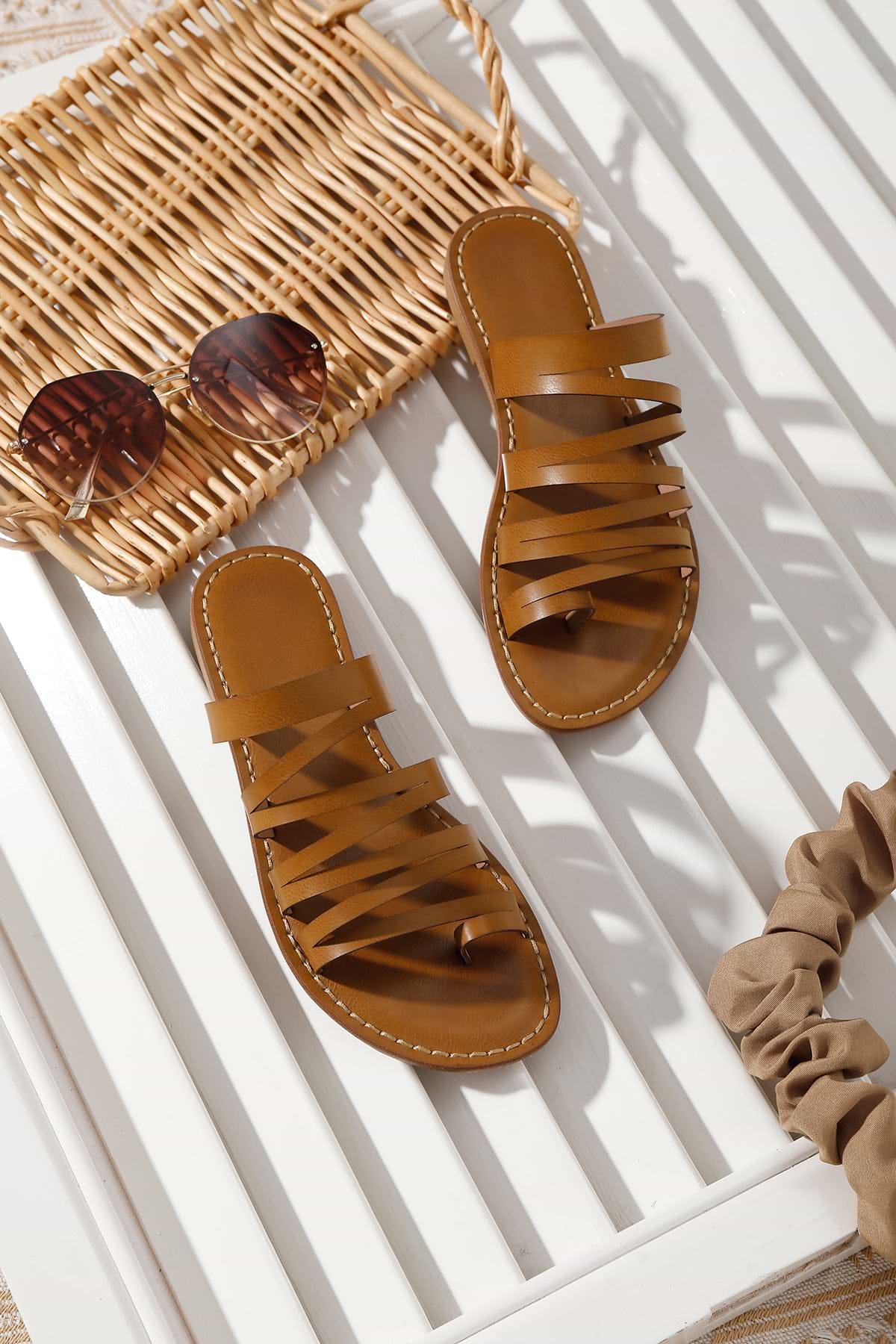 Cossies Beach Sandalias marrones con los dedos de los pies al aire