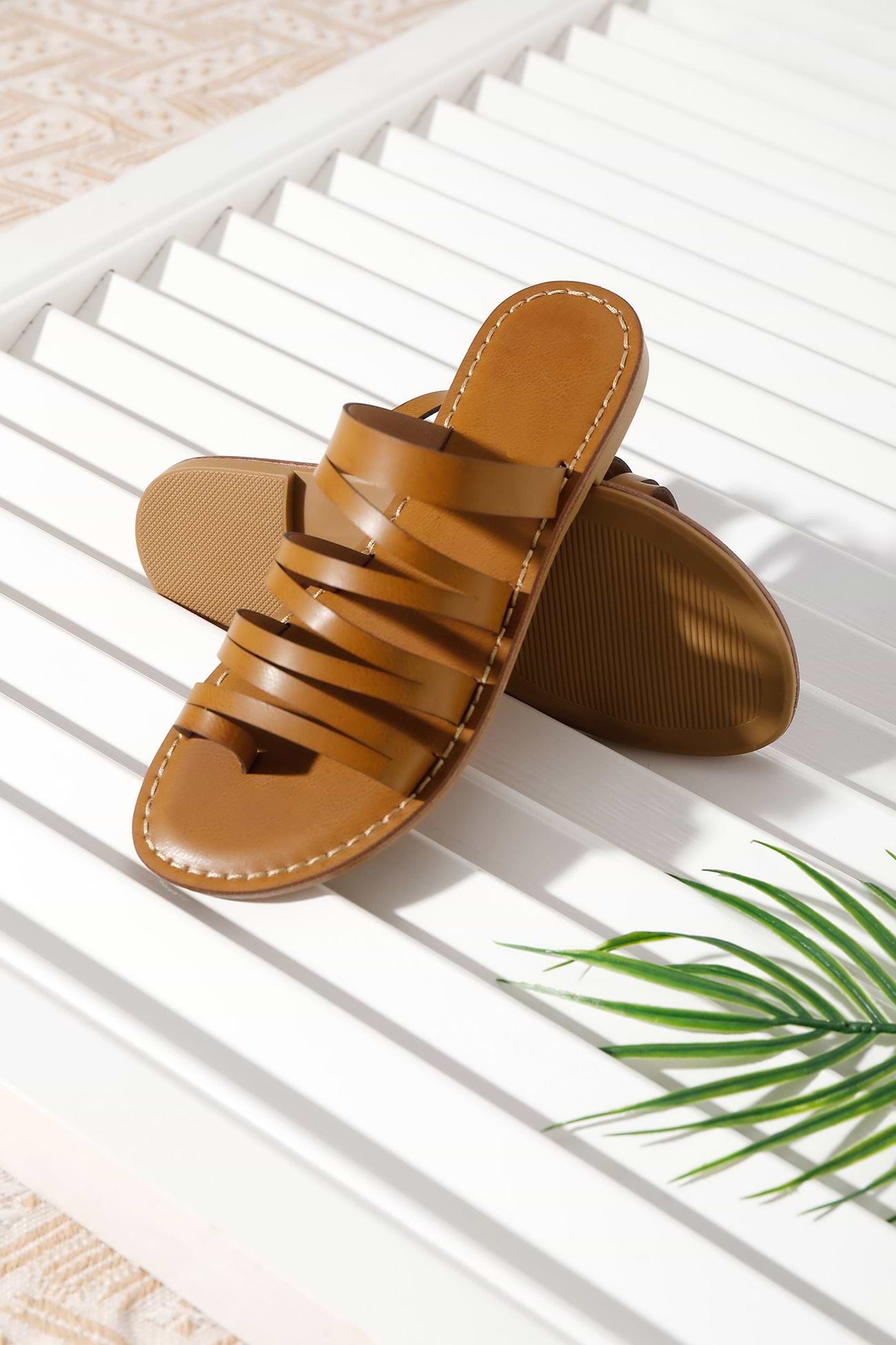 Cossies Beach Sandalias marrones con los dedos de los pies al aire