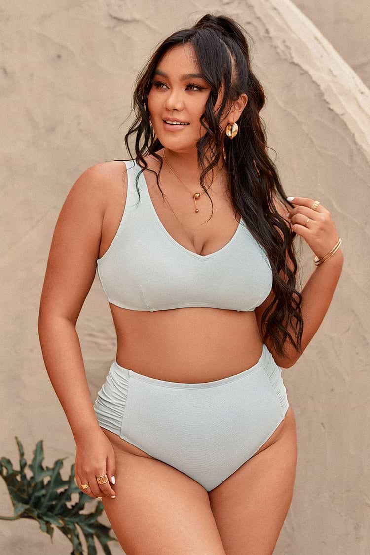 Madisen Top de bikini de talla grande con lazo recortado y cuello en V