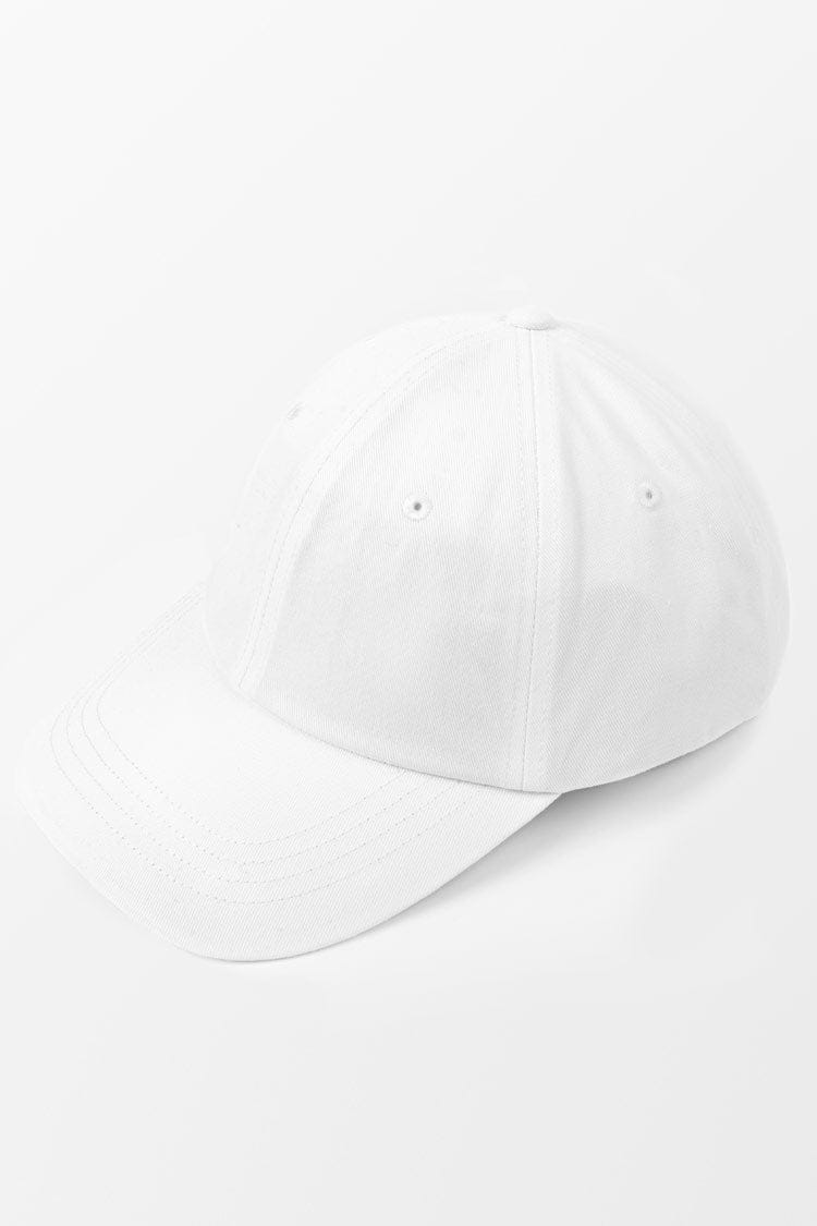 Gorra de béisbol blanca minimalista