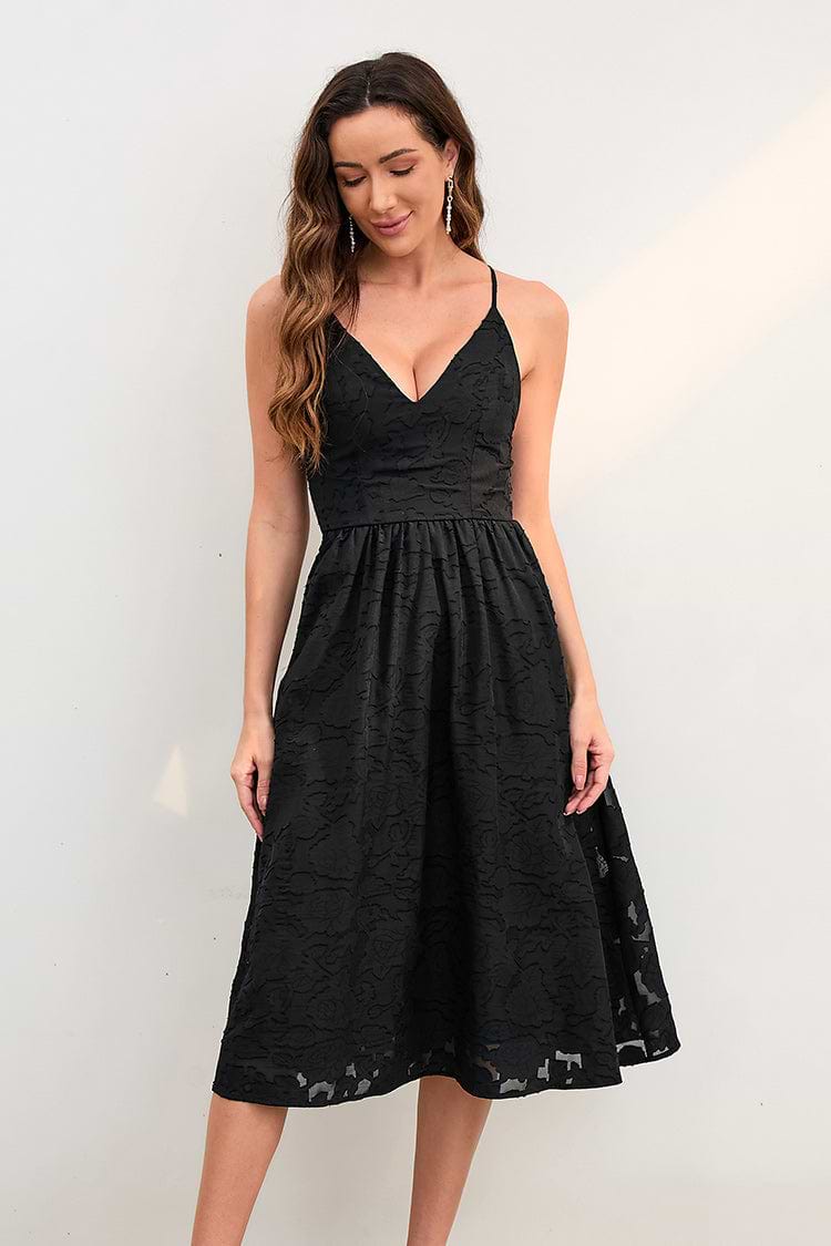 Vestido negro en forma de A Escote V Frunces