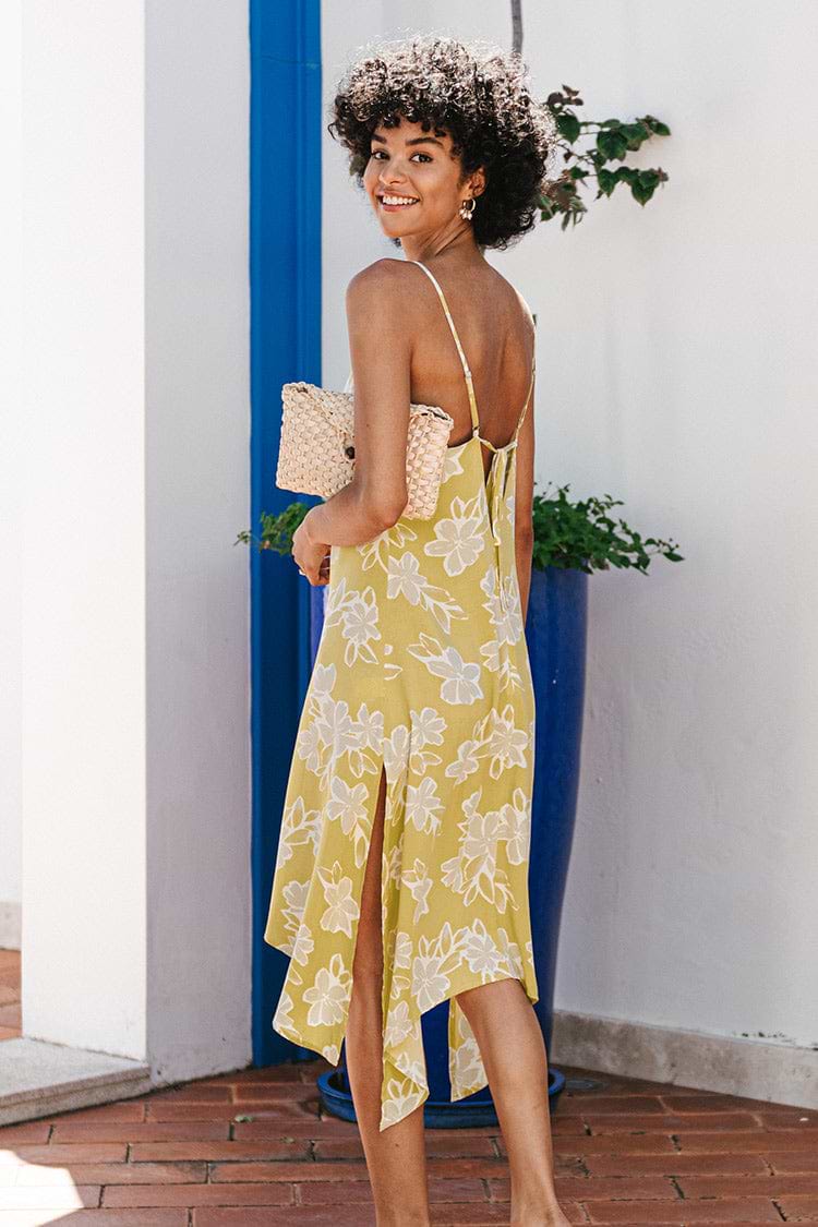 Vestido deslizado floral con lazo en la espalda