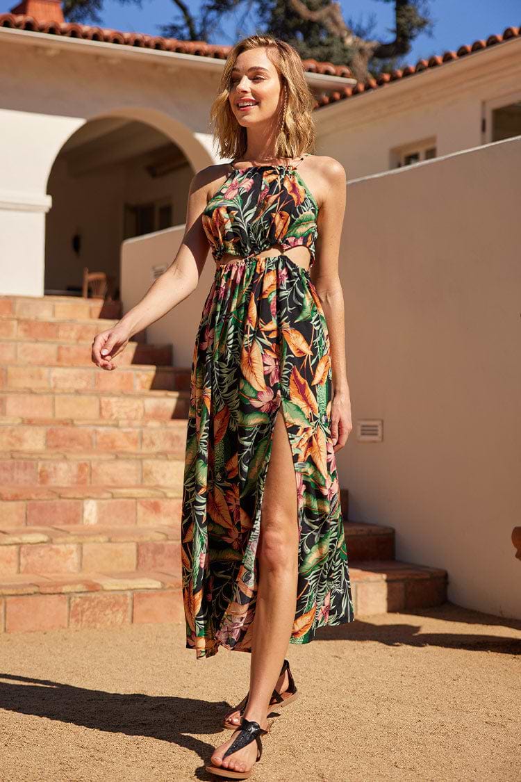 Vestido entallado con escote halter y estampado de plantas tropicales