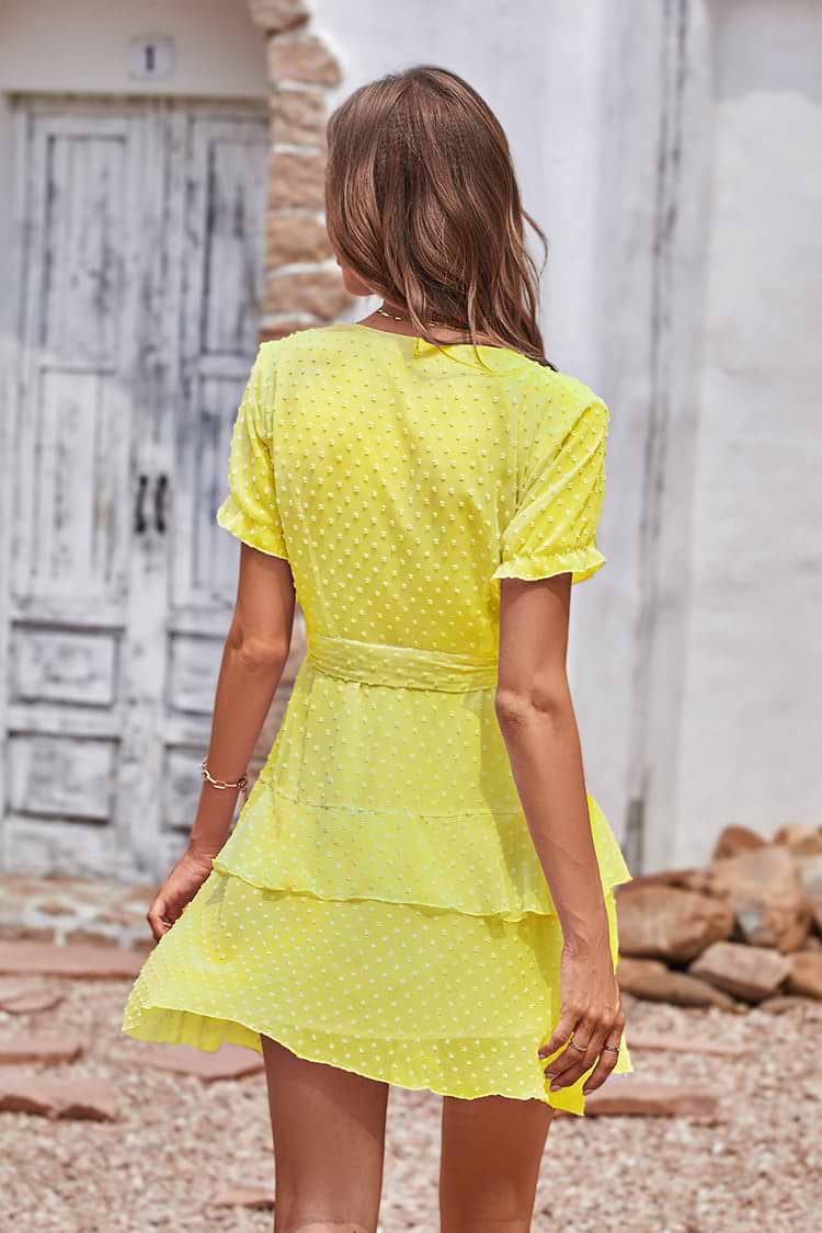 Vestido Ke’e Beach amarillo con escote V y en forma de A
