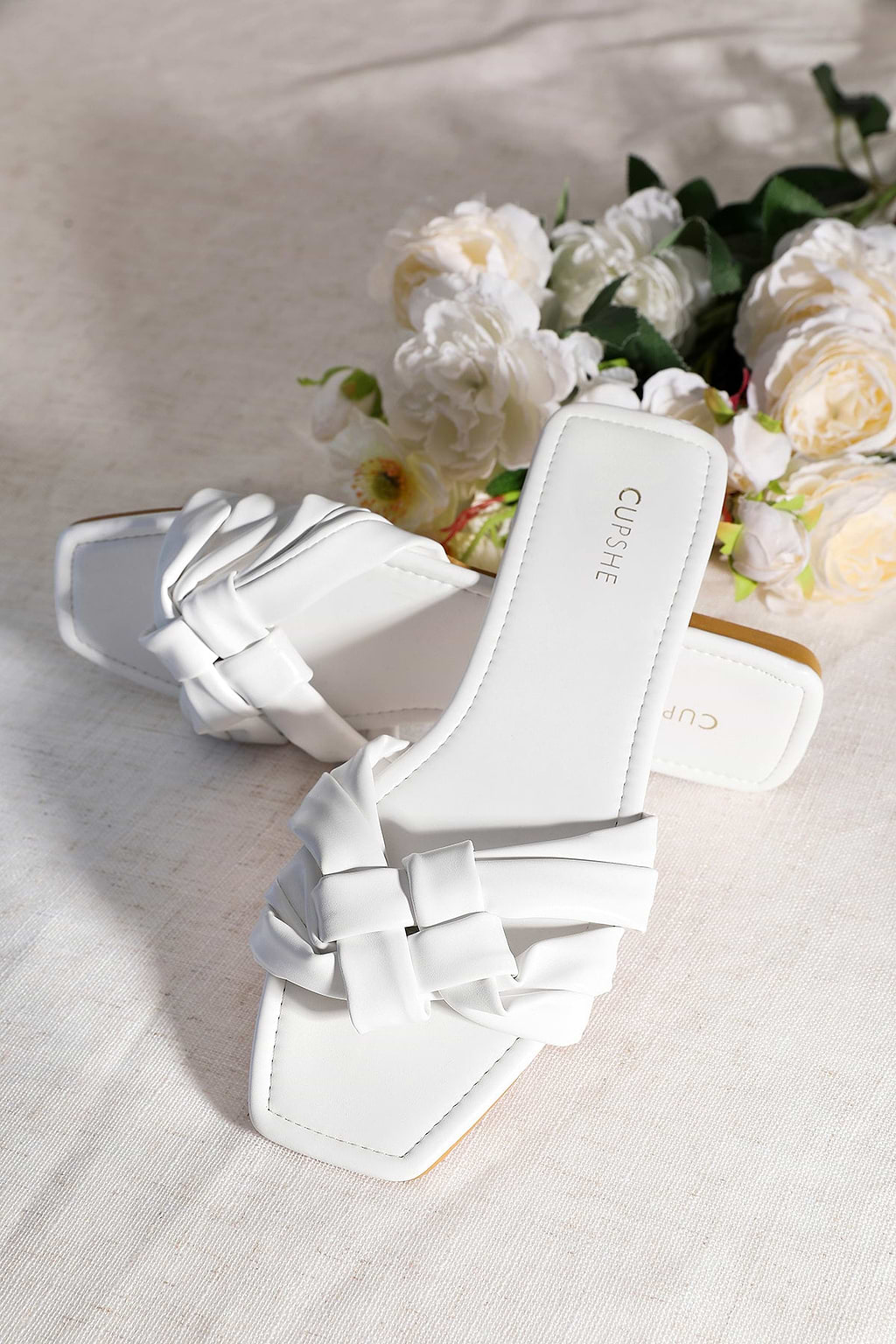 Nikka White Weave True To Size Sandals