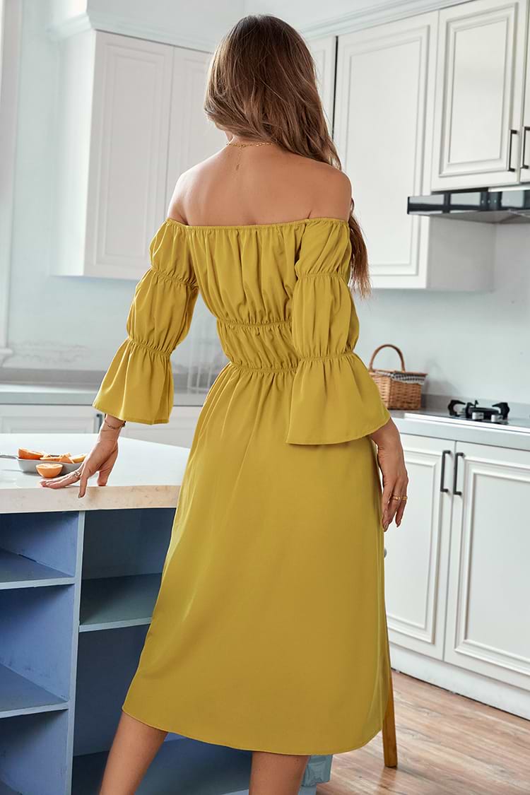 Vestido en forma de A Hombros al aire Volantes