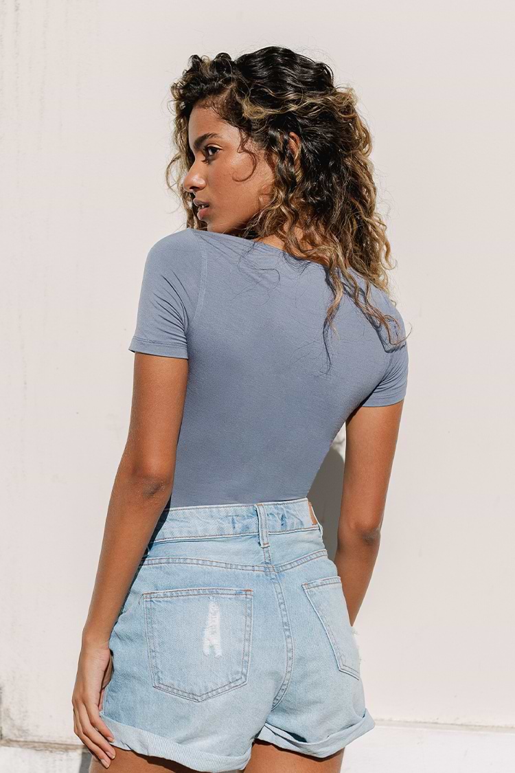 Body torcido Escote pronunciado Mangas cortas