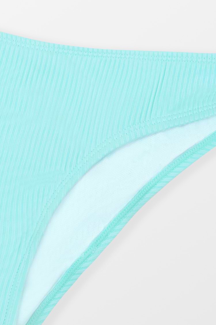 Gerippte Hipster-Bikinihose mit niedriger Taille und klassischem Beinausschnitt