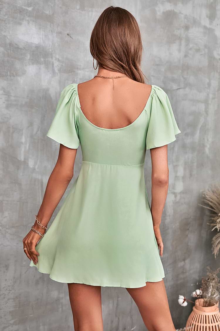 Robe smockée verte à col carré