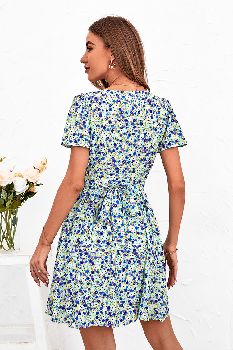 Vestido en forma de A Mid length Escote V Mangas acampanadas