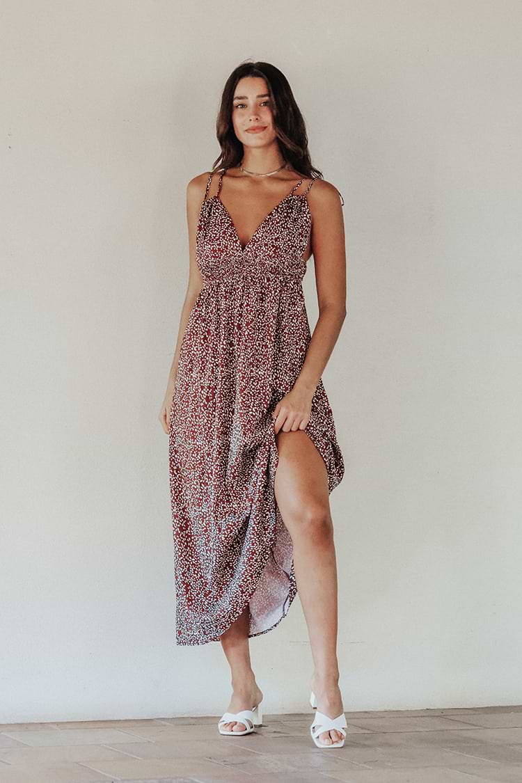 Vestido ditsy deslizado con lazos y frunces