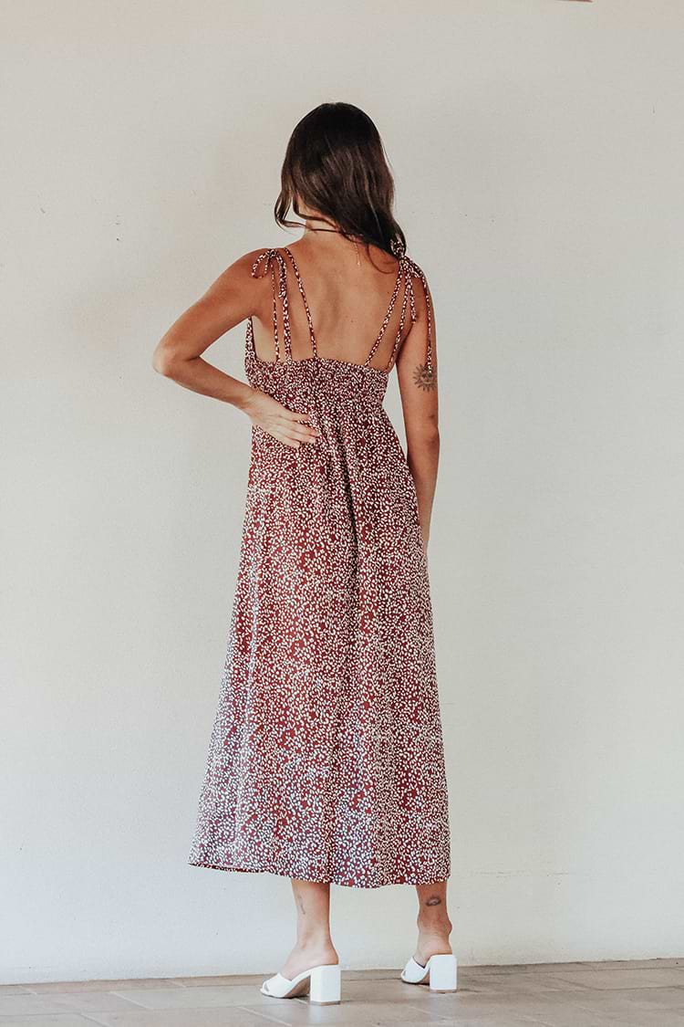 Vestido ditsy deslizado con lazos y frunces