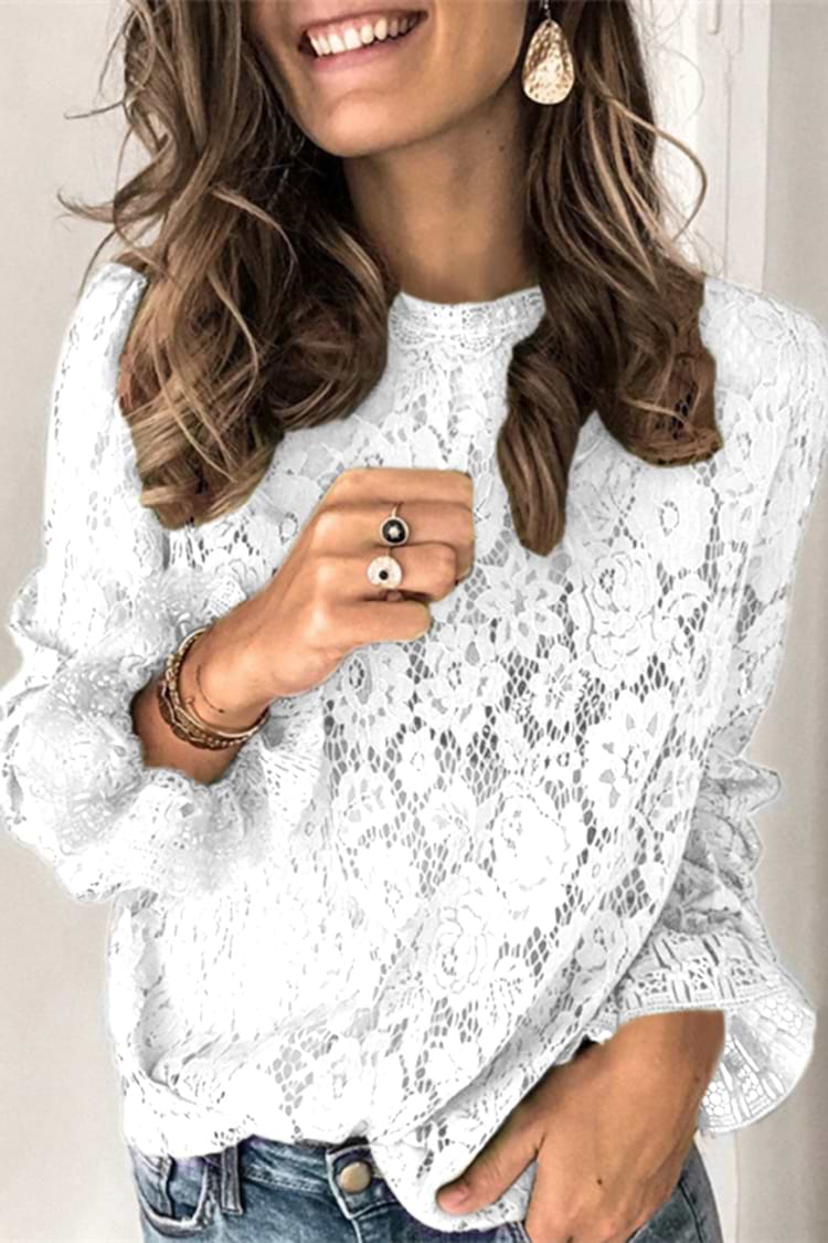 Damen Oberteil mit gerüschtem Rollkragen und Spitzenbesatz in Weiß