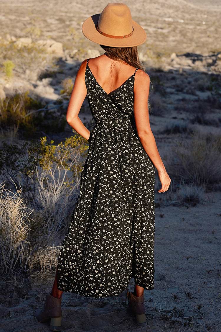 Robe trapèze à bretelles et fleuri à col en V