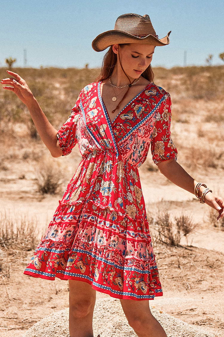 Robe trapèze paisley à manches courtes et col en V