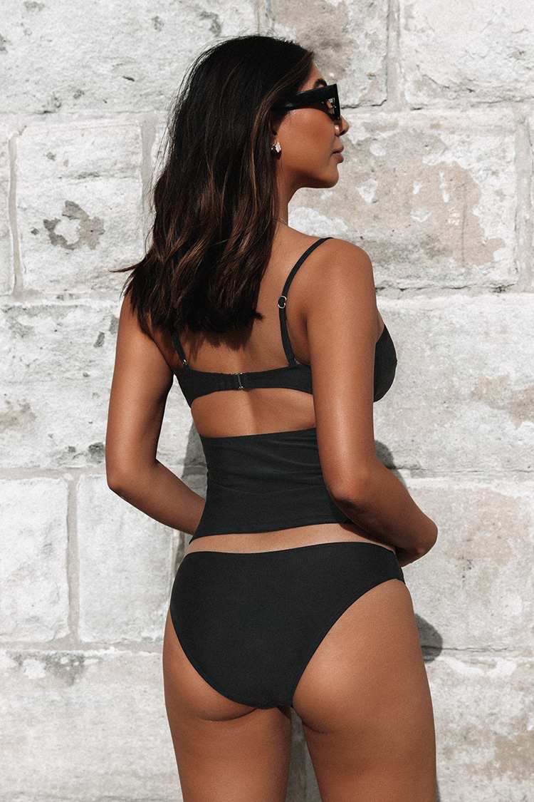 Conjunto de Tankini Festoneado y Bikini Hipster de Talle Bajo