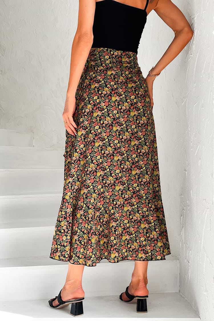 Taillierter Rock mit Blumen und Schnürung