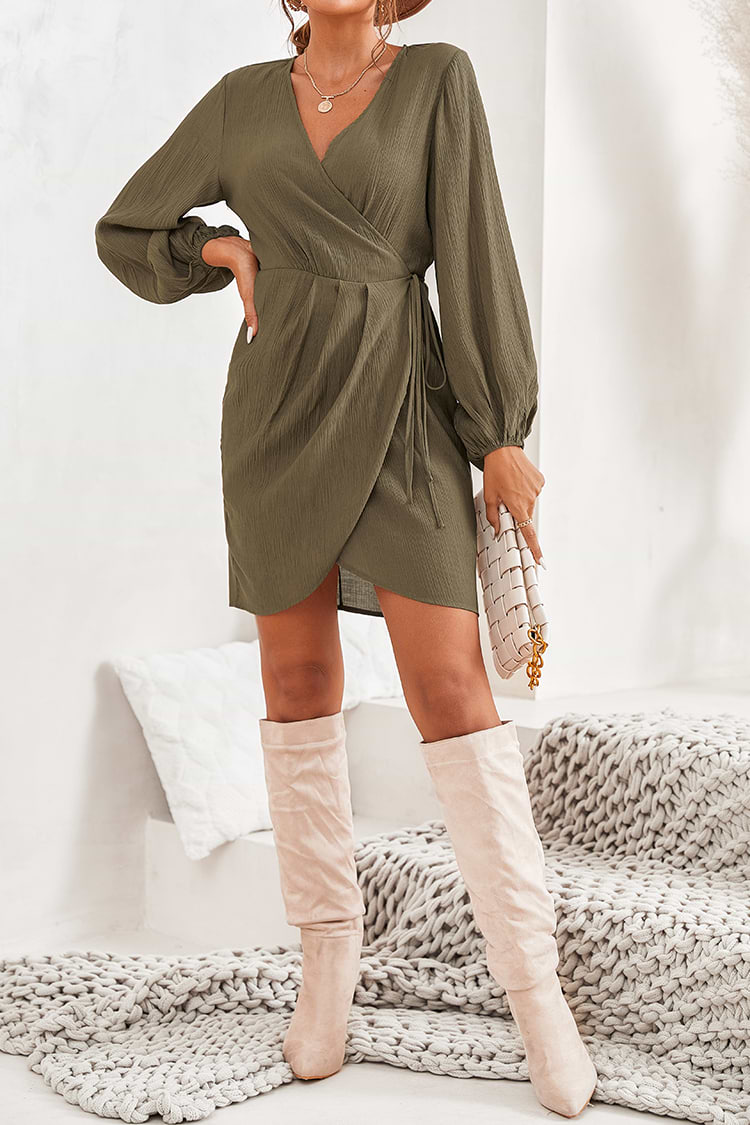 Minikleid mit Wickeldesign in Hellbraun