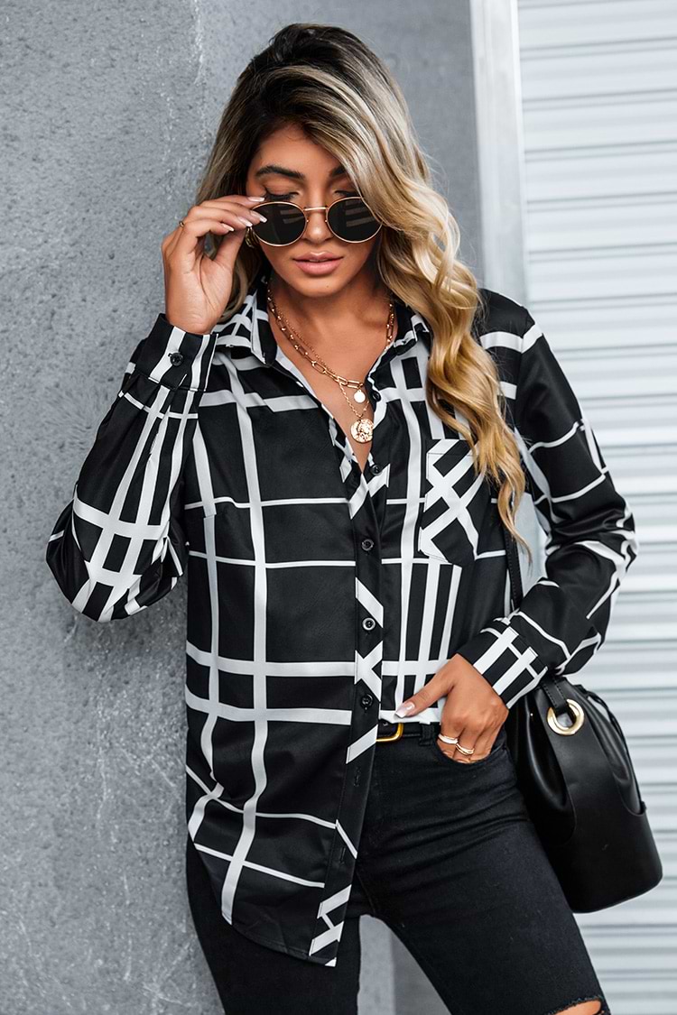 Bluse mit Gittermuster und Knopfleiste