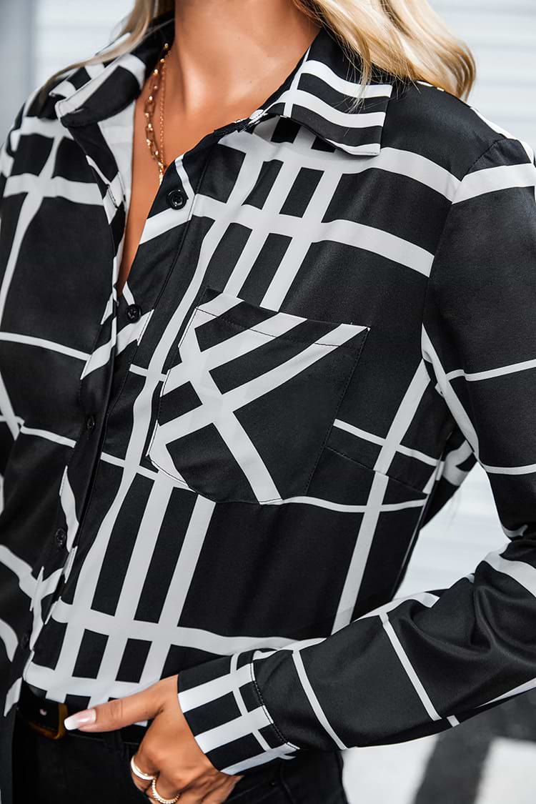 Bluse mit Gittermuster und Knopfleiste