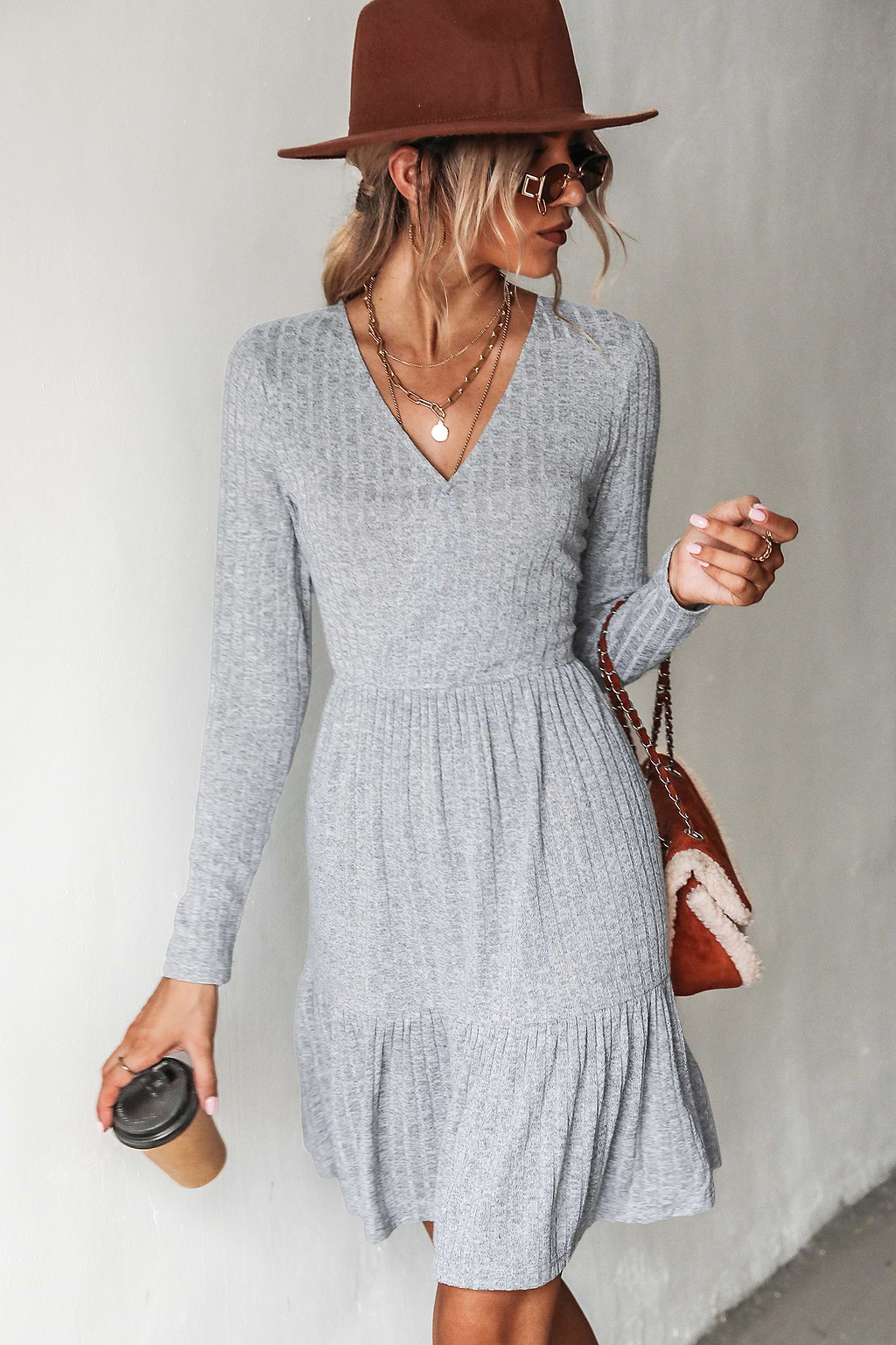 Meliertes Mini-Kleid mit V-Ausschnitt in Grau