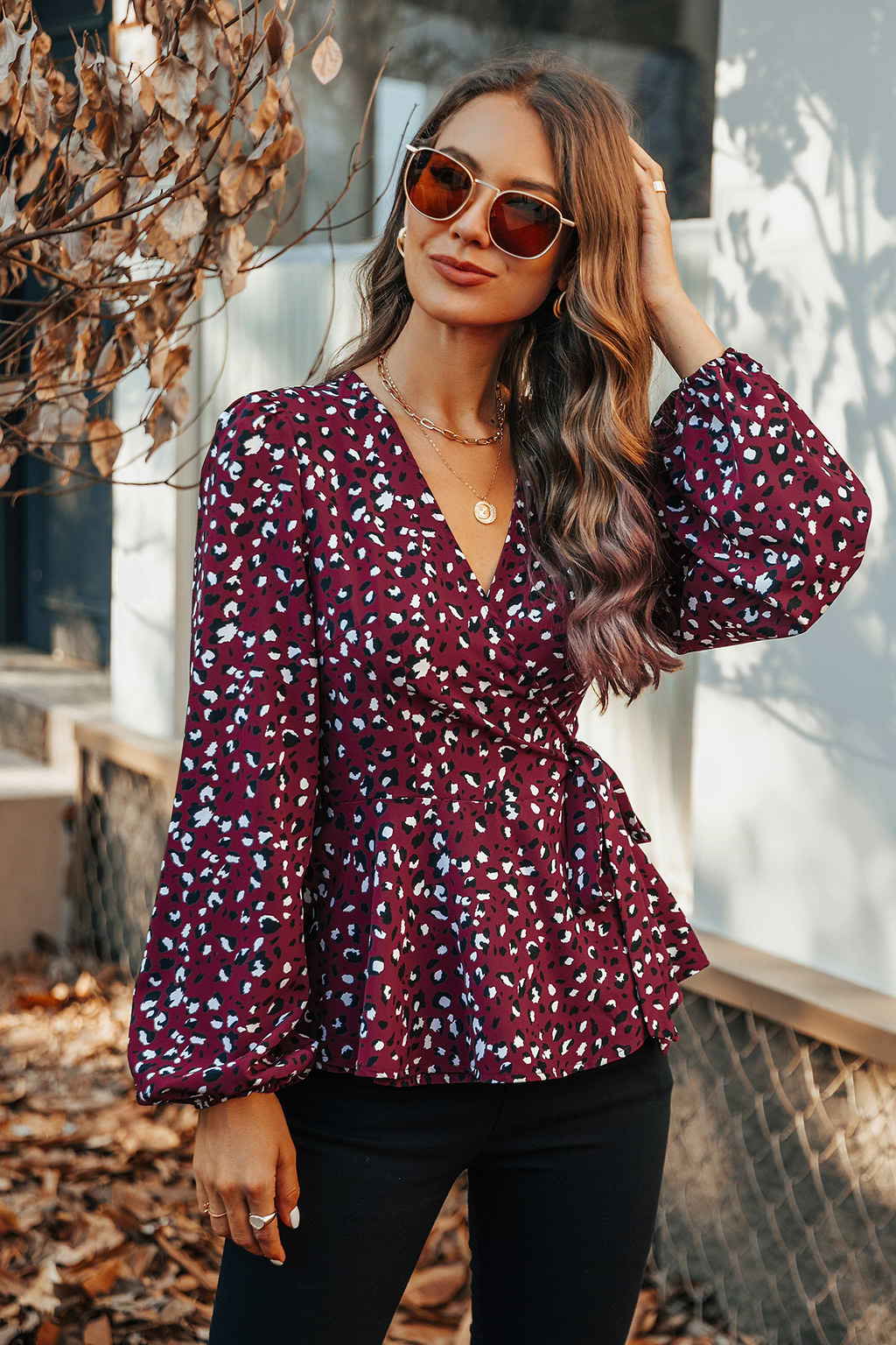 Gracie Top con Cuello en V y Estampado de Leopardo