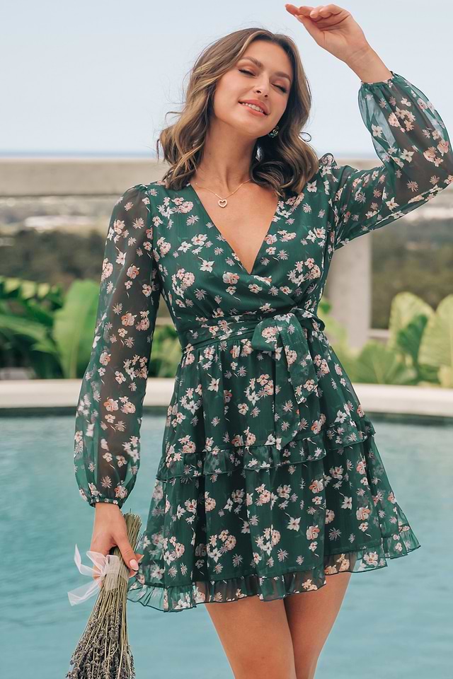 Long Sleeve V-neck Ruffle Green Dress Long Sleeve V-neck Ruffle Green Dress