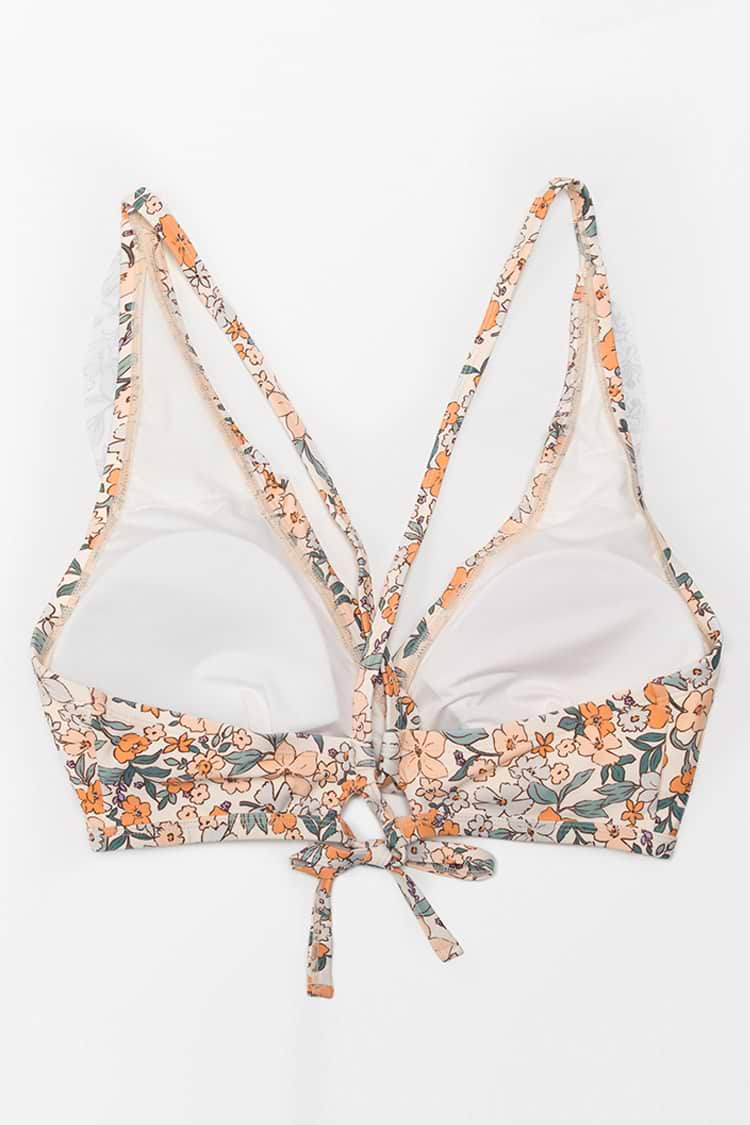 Gerüschtes Bikinioberteil in Übergröße mit Surplice-Imitat