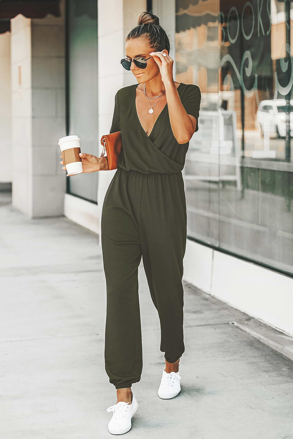 Jogger-Strampler mit Chorkragen