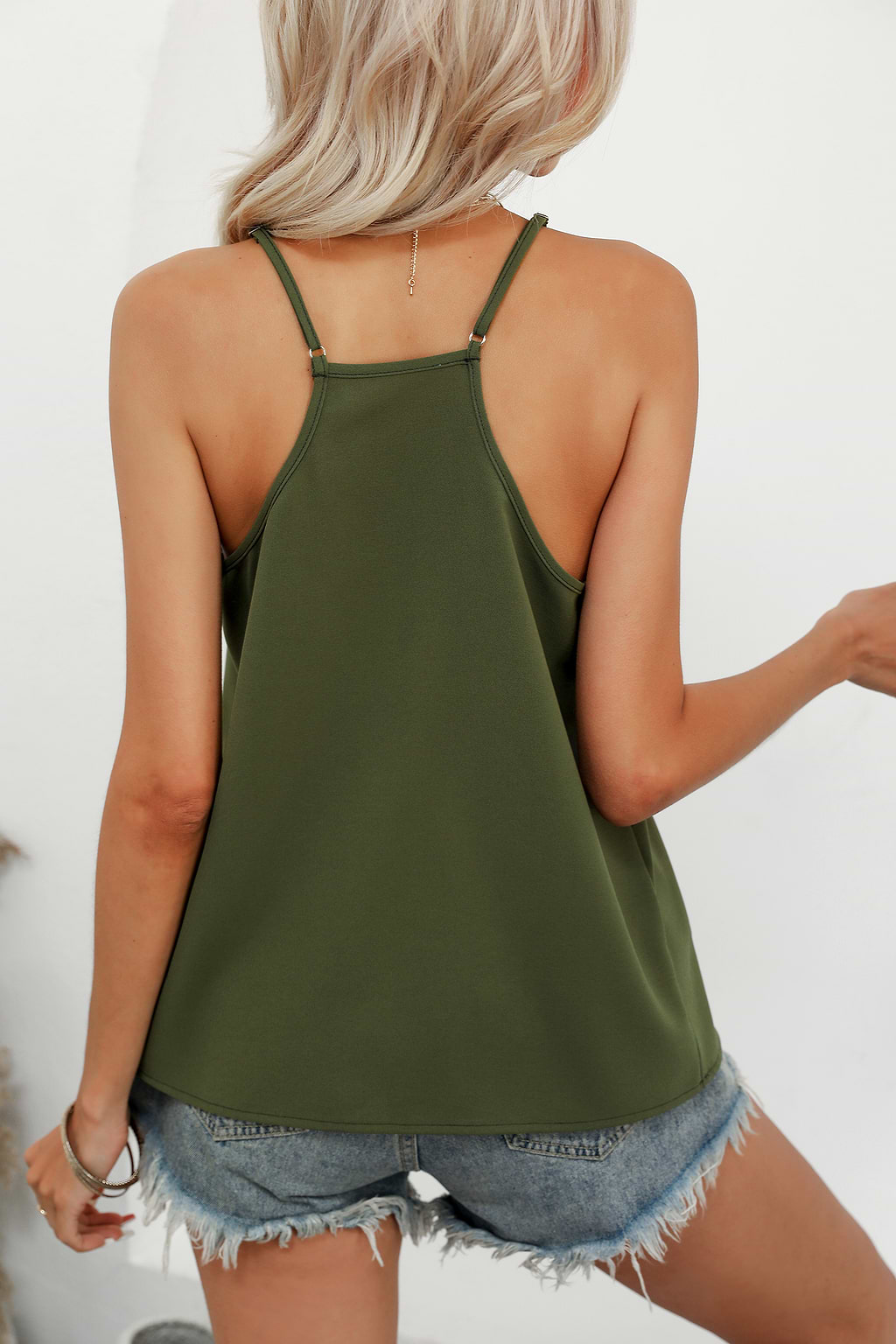 Gewebtes Cami mit V-Ausschnitt und Spitzen