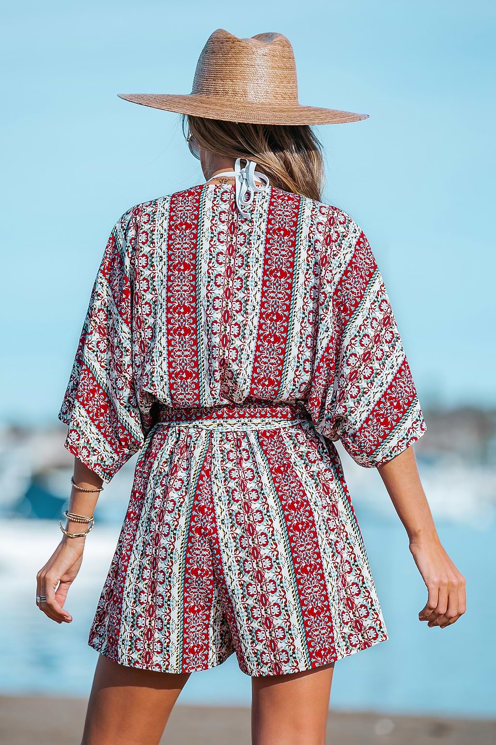 Strampler mit Paisley-Print und Gürtel