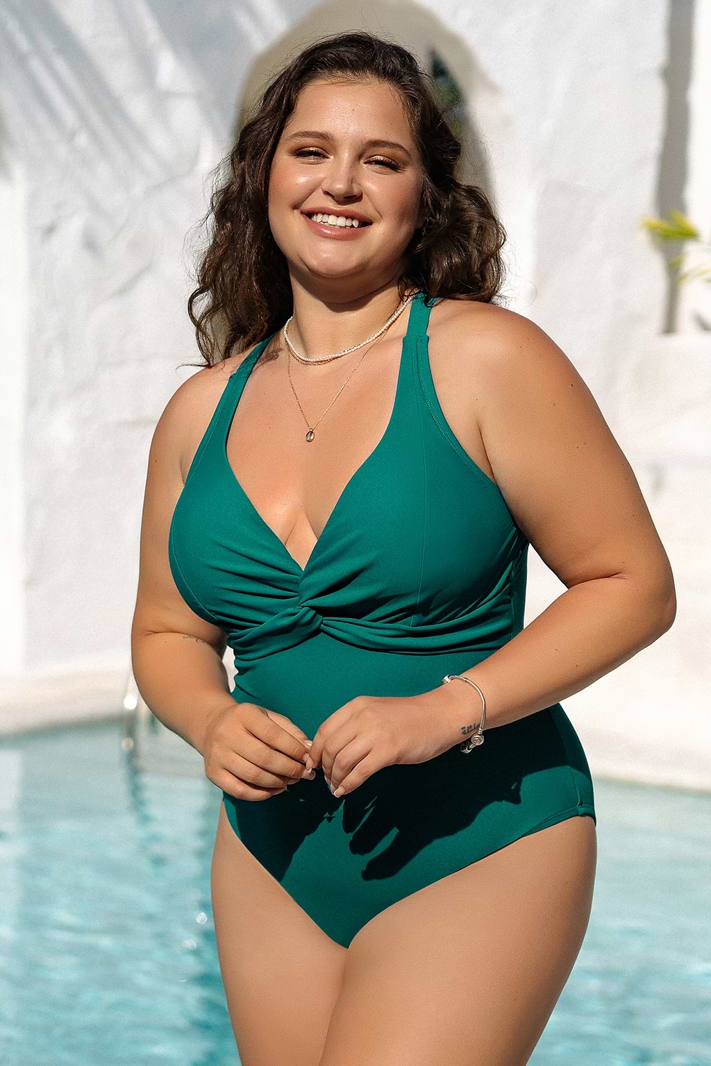 Badeanzug mit verdrehtem Kreuzrücken in Übergröße