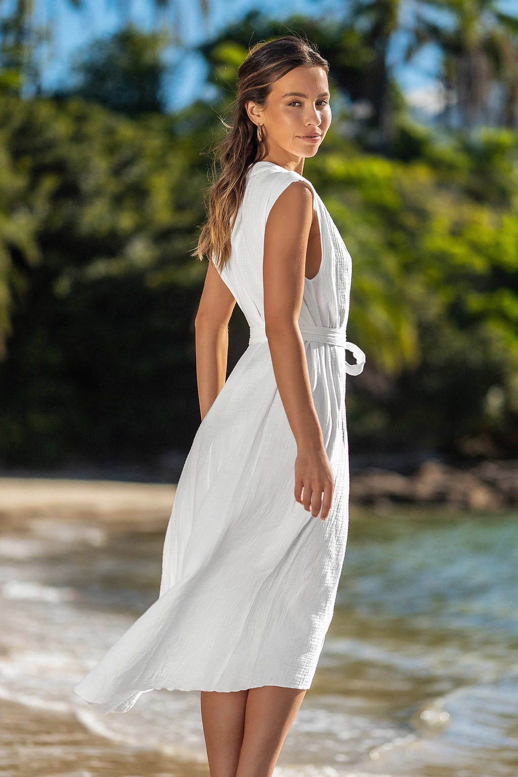 Robe maxi en pur coton sans manches à col fendu
