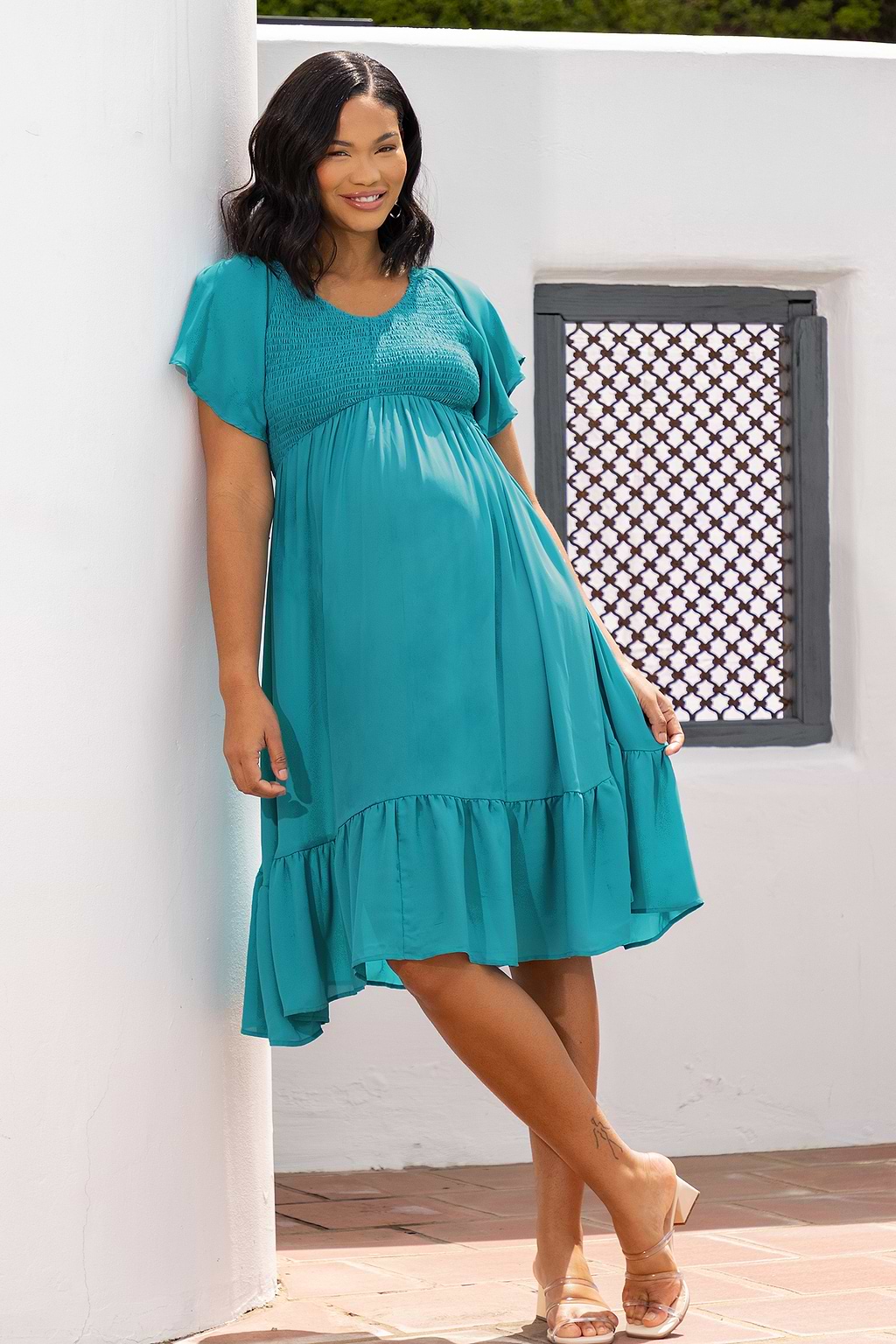 Vestido con volantes fruncidos azul océano